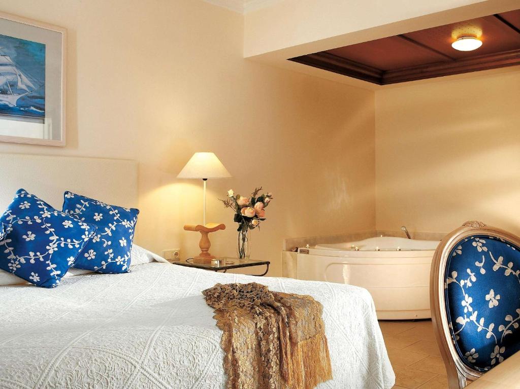 dal travel Grecotel Marine Palace & Aqua Park