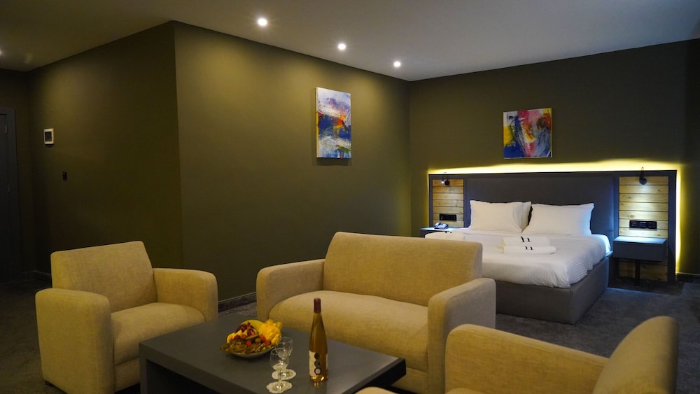 Hotel Aitch Boutique - An Lih
