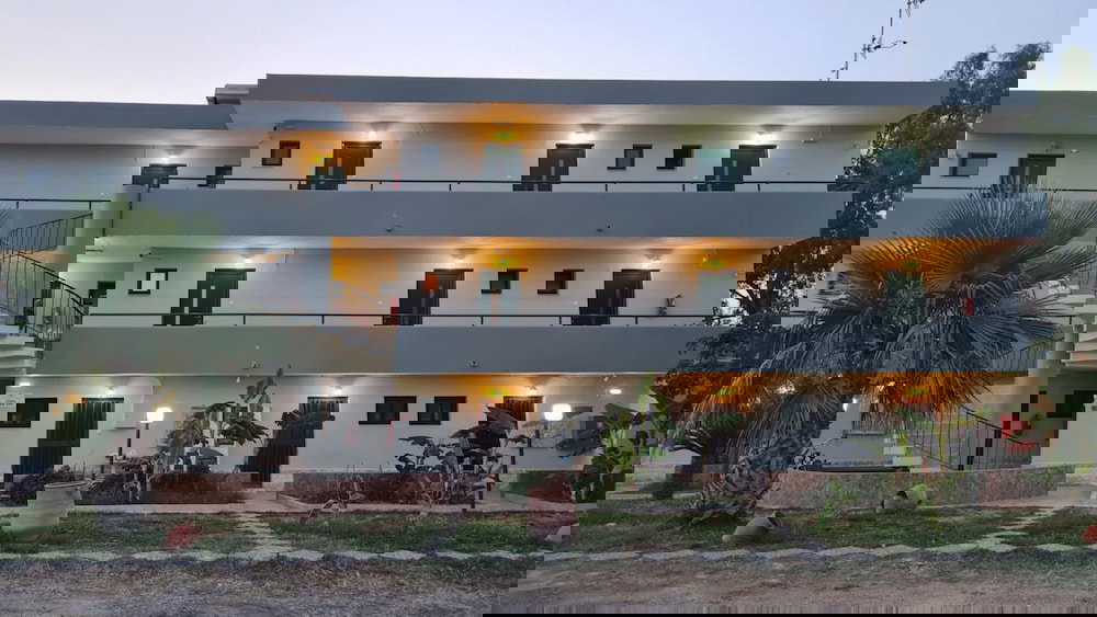 Hotel Garden City Image