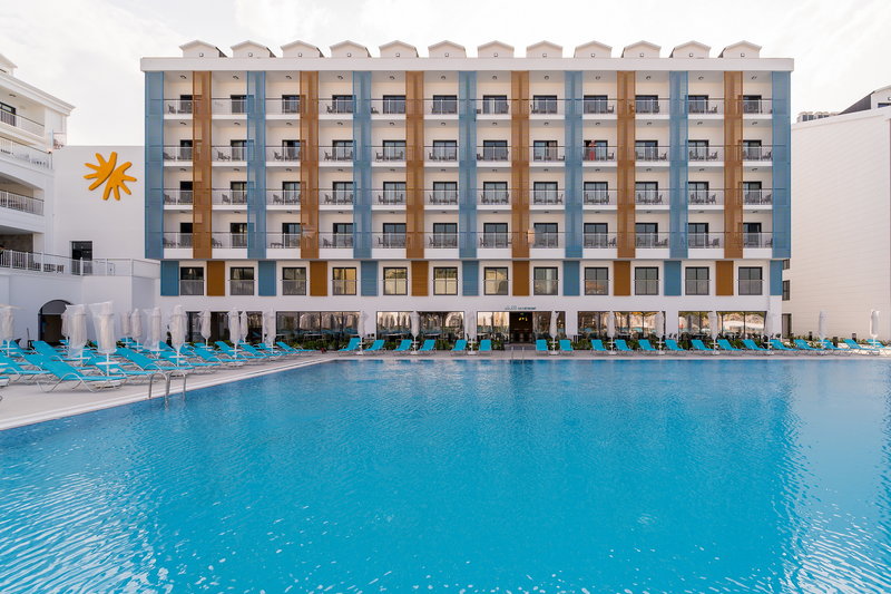 Arcanus Hotels Trendline Side