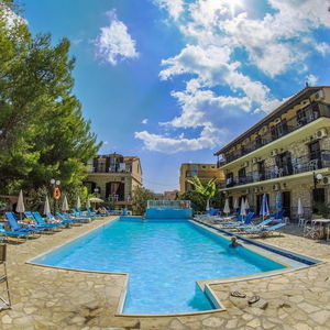 Hotel Elena's Studios cazare Kalamaki