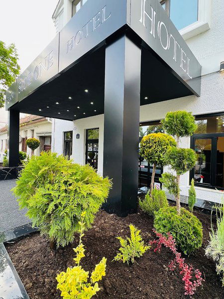 Hotel Side One Design