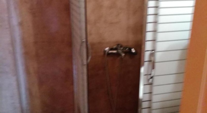 Smaragdi Rooms For Rent