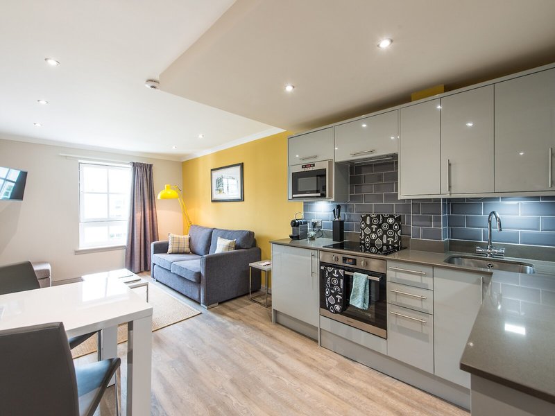 Premier Suites Edinburgh Fountain Court