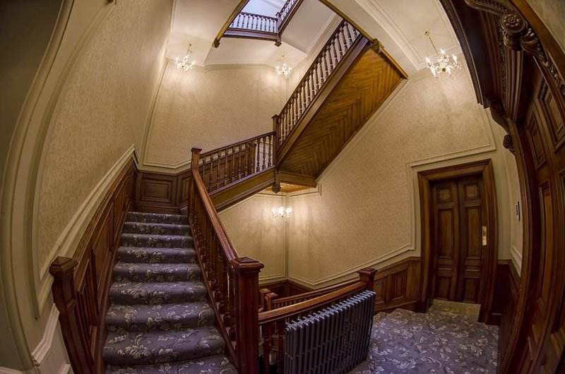 Bonham Hotel