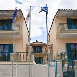 Hotel Anemos Villas cazare Mytikas