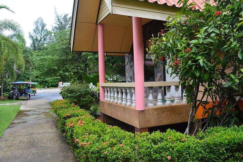 Hotel Rim Khao Resort