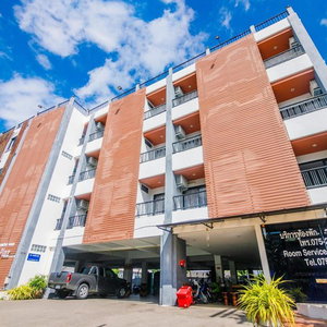 Hotel The Glasshouse Place cazare Trang