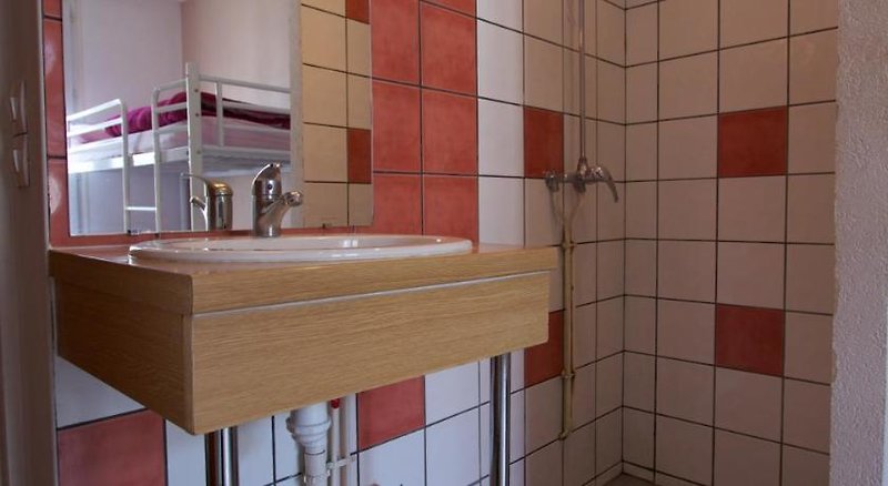 Bastille Hostel