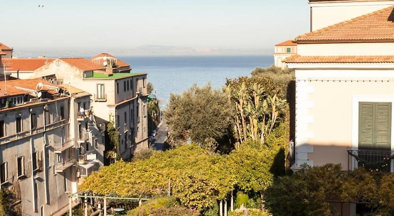 Melody Sorrento Suites