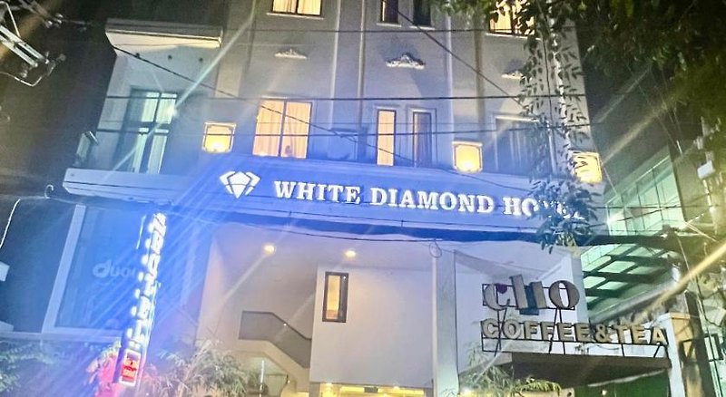 White Diamond Hotel