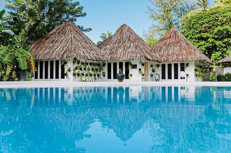 Hotel Equator Village