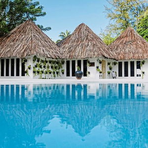 Hotel Equator Village cazare Gan