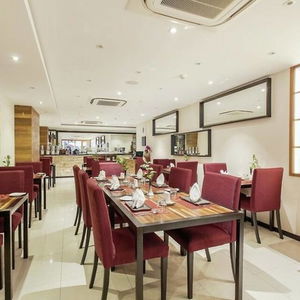 Hotel The Somerset Hotel cazare Nord Male Atoll