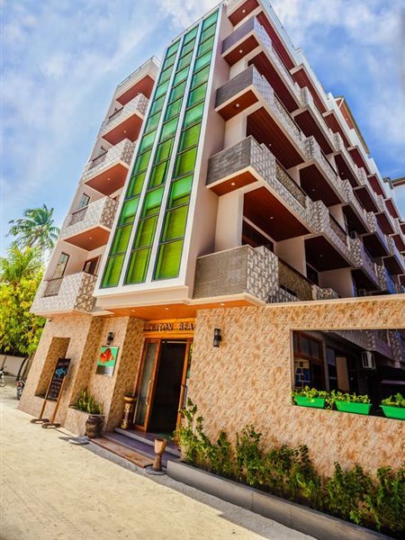 Hotel Triton Beach Hotel & Spa