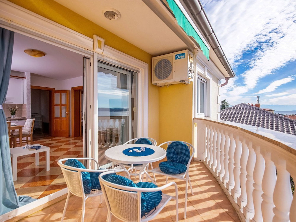Splendid Apartment With Hot Tub In Crikvenica Croatia