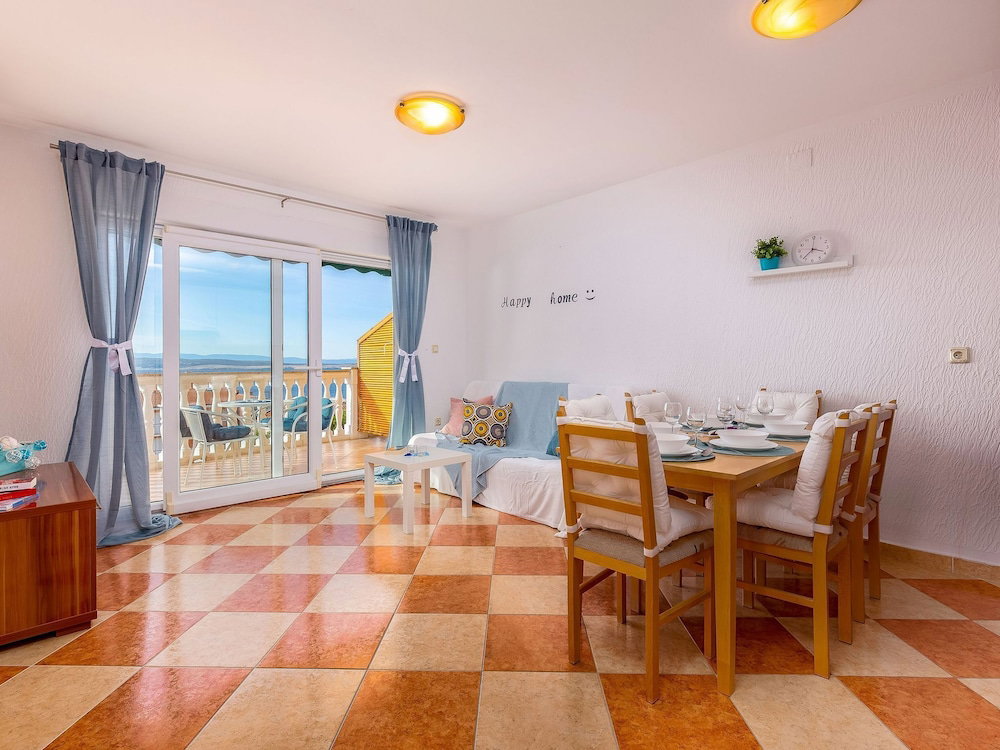 Splendid Apartment With Hot Tub In Crikvenica Croatia