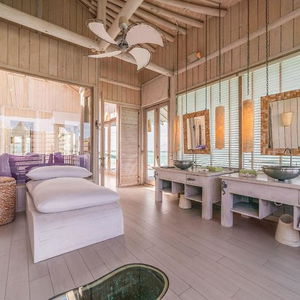 Hotel Soneva Jani cazare Noonu Atoll