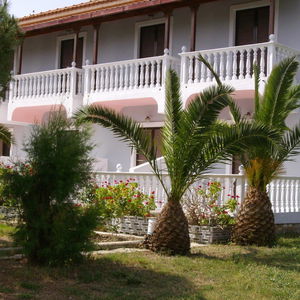 Hotel Babis Studios cazare Kalamaki