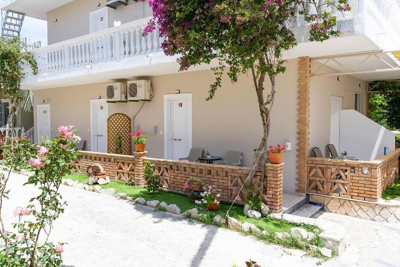 Hotel Asteri Studios & Appartments