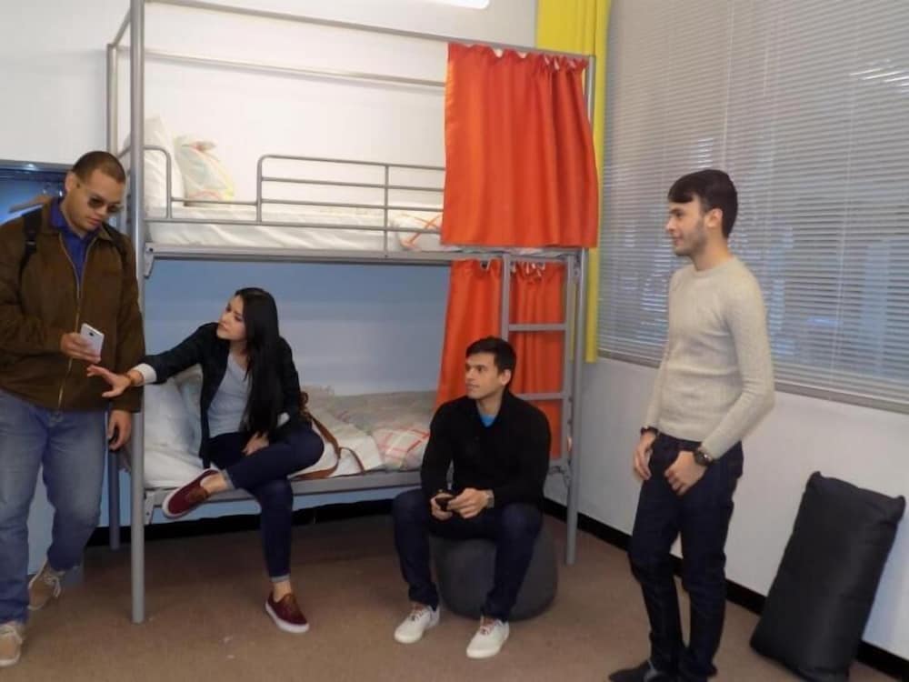 Hotel Europa Melbourne Hostel