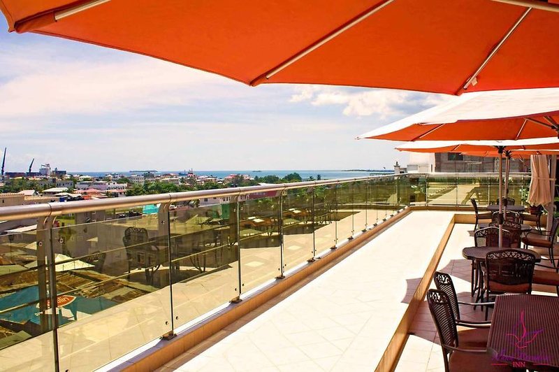 Island Paradise Inn