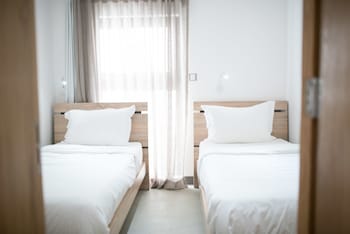 Toparadis Guest House