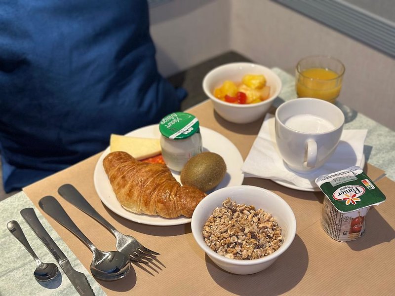 Hotel Hipotel Paris Gare Du Nord Merryl