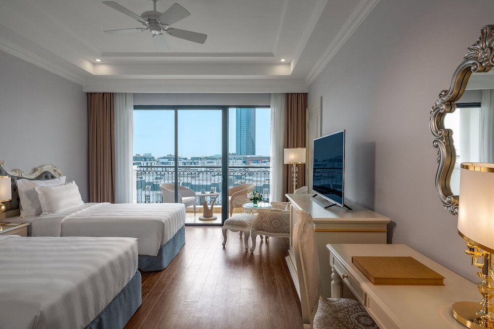 Meliá Vinpearl Hai Phong Rivera