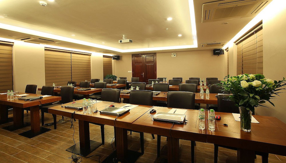 Western Hanoi Hotel