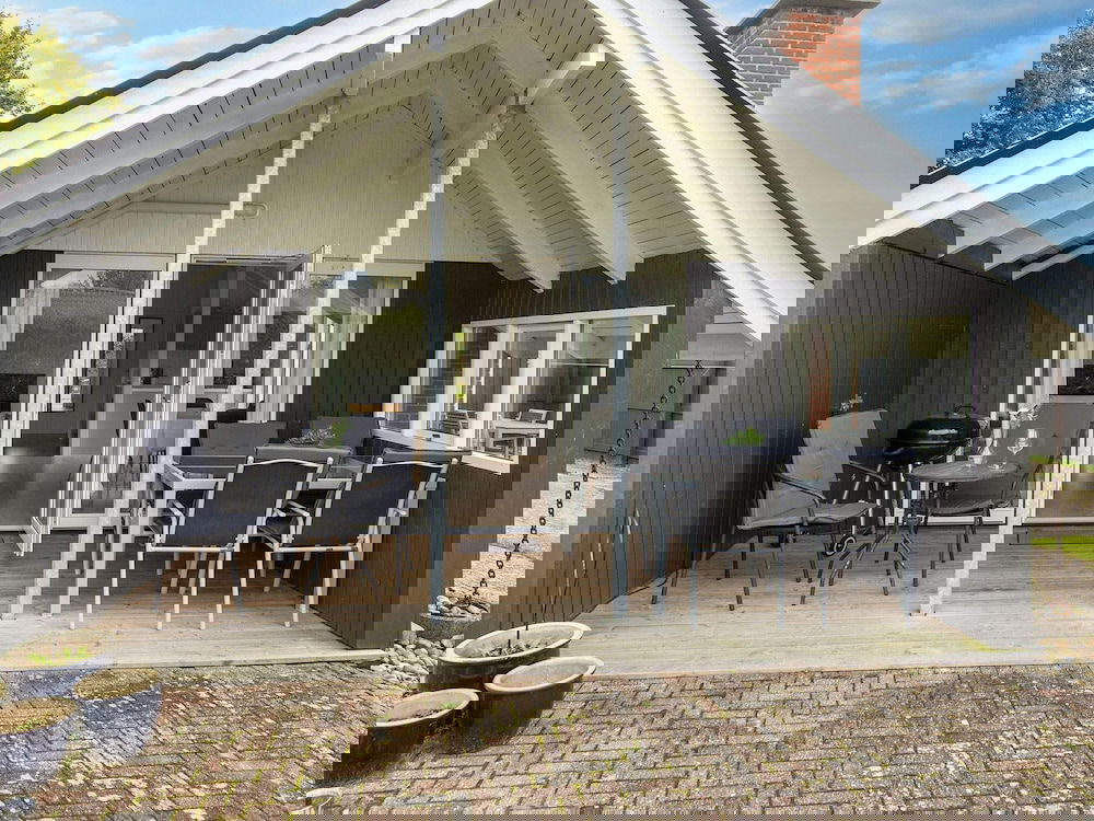 Hotel 6 Person Holiday Home In Juelsminde