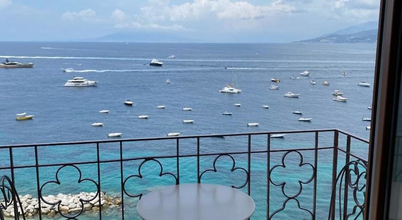Capri Inn