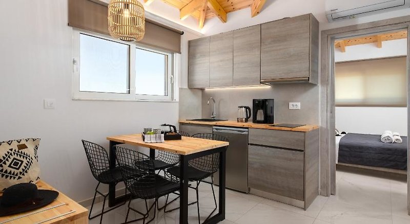 dal travel L & C Boutique Apartments