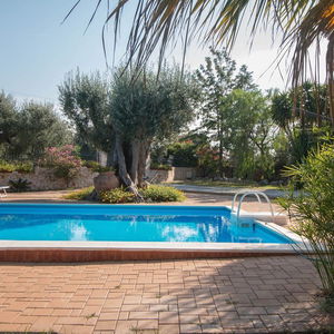 Hotel Holiday Monopoli cazare Monopoli