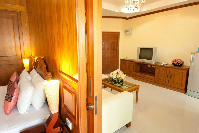 Hotel Taweeporn Condotel And Resort