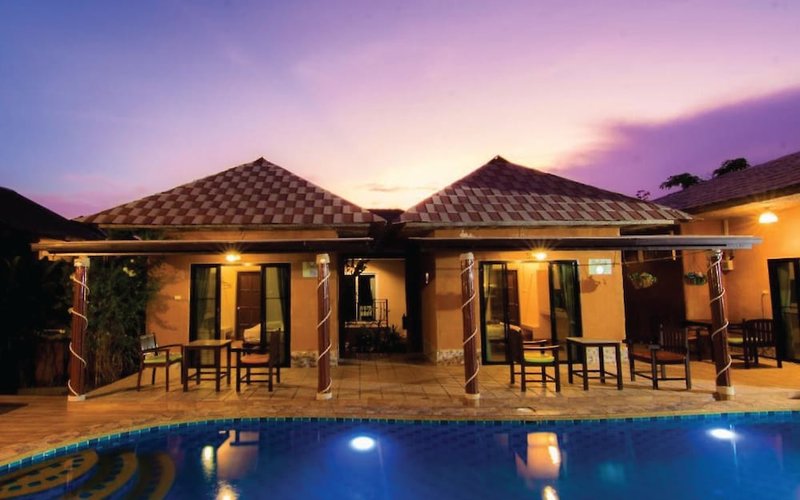 Hotel Panisara Pool Villa Resort