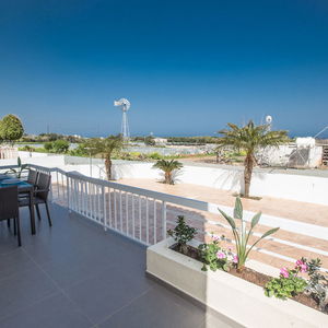 Hotel Nicholas Seaview Apartments cazare Protaras
