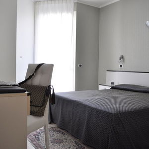 Hotel Hotel Est cazare Piombino