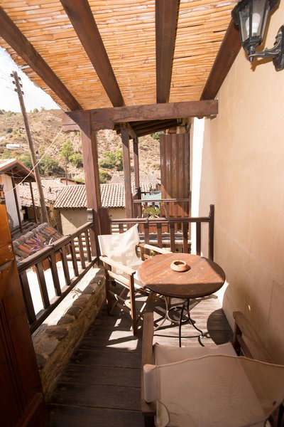 Linos Inn