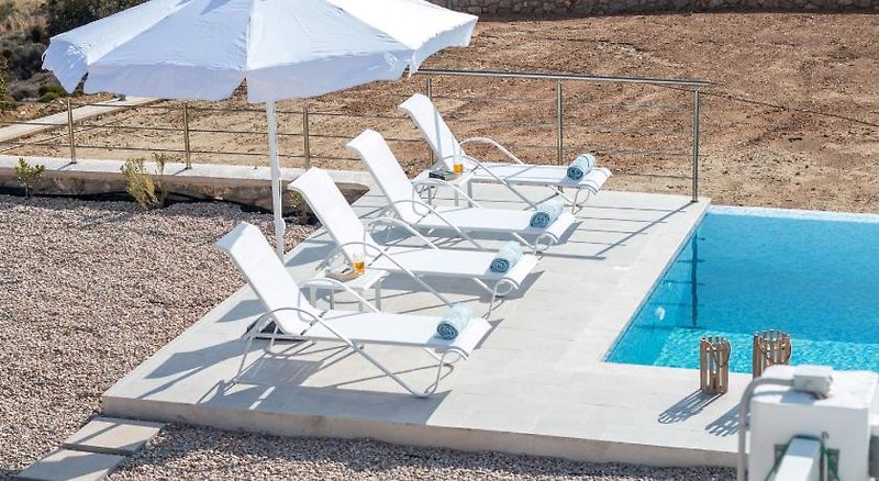 dal travel Francis & Gregorys Luxury Villas