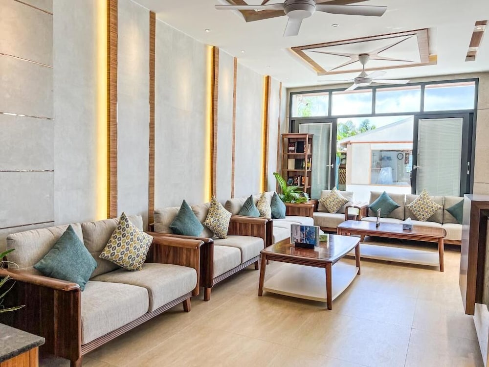 Hotel Triton Prestige Seaview & Spa