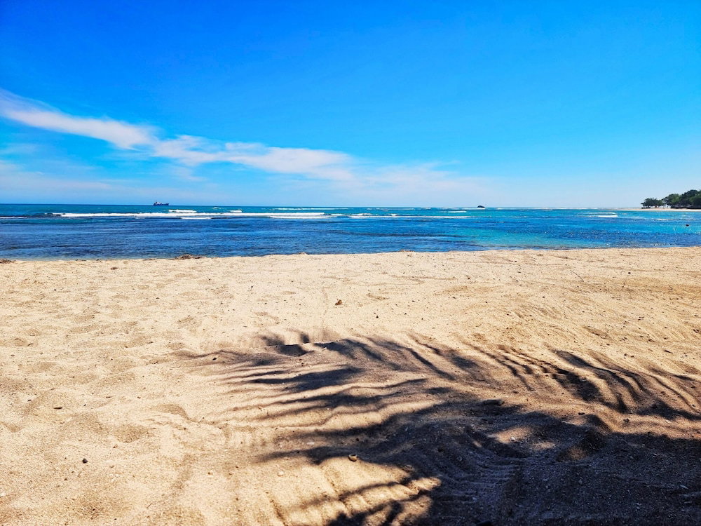 Hotel Costambar Beachfront Stay With Pool