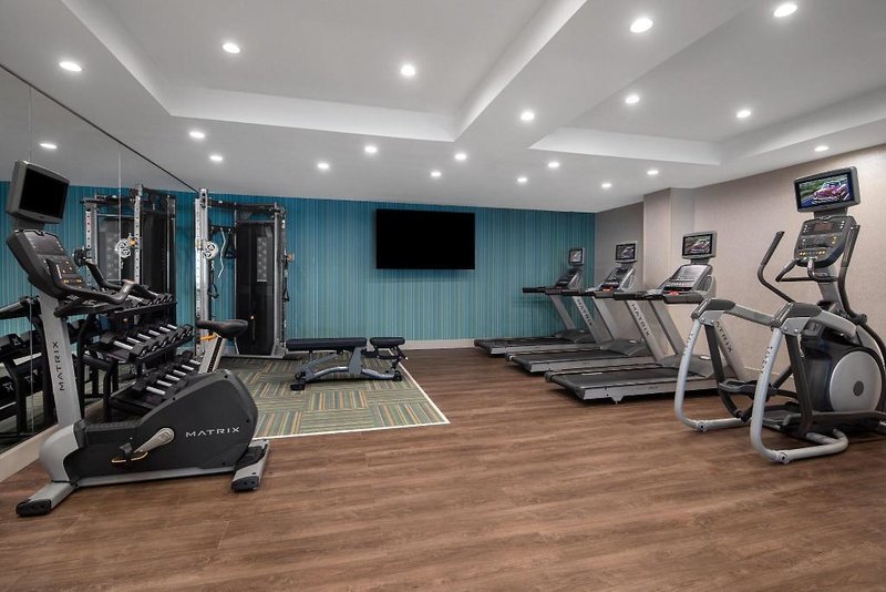 Hotel Holiday Inn Express & Suites Woodside Queens Nyc