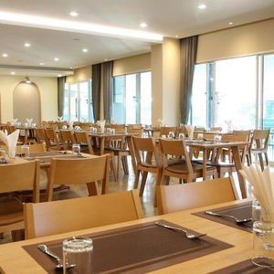 Hotel The Leisure Hotel cazare Bang Bo