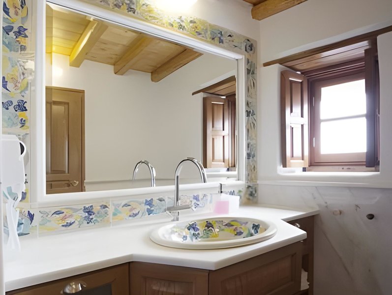 Malvasia Traditional Hotel