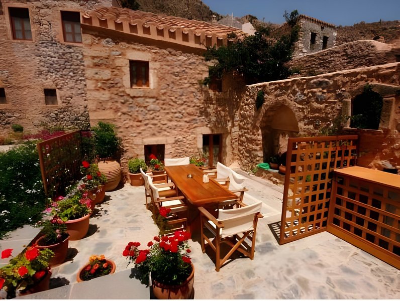 Malvasia Traditional Hotel
