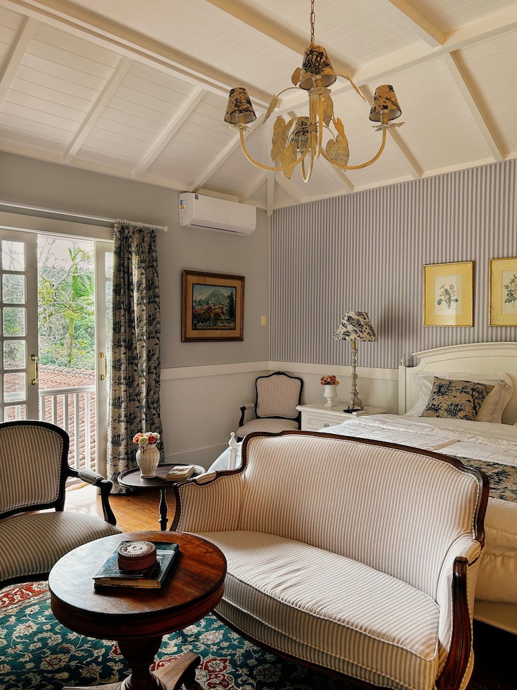 Hotel La Belle Provence