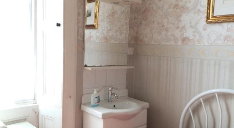 Hotel Menzies Guesthouse