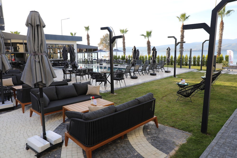 Roseira Mar Inn Luxury