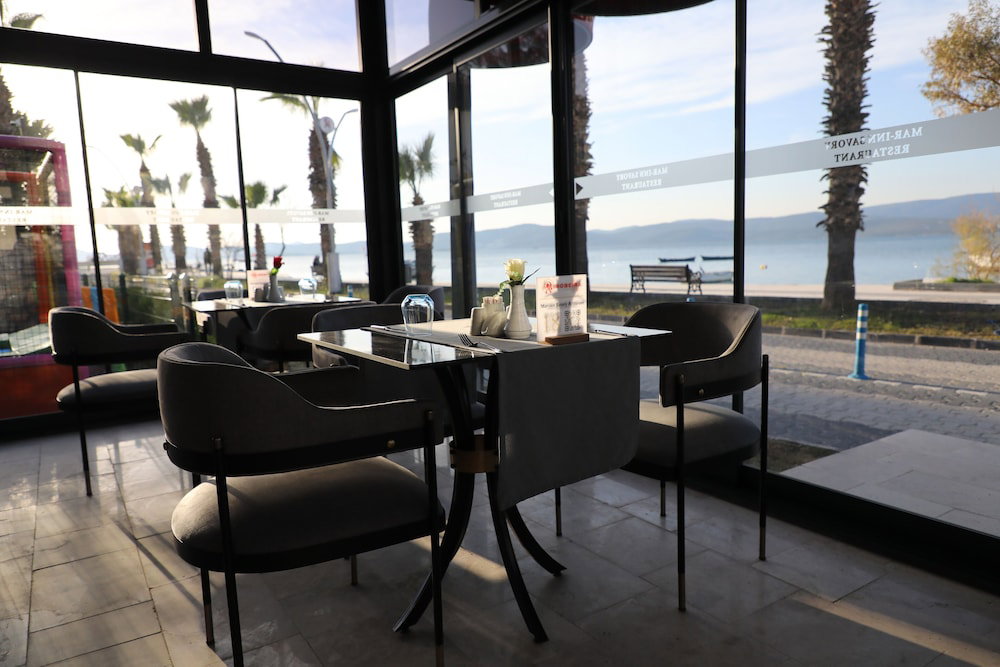 Roseira Mar Inn Luxury